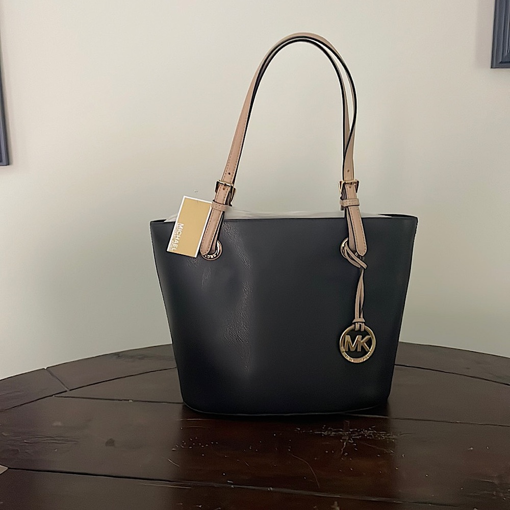 Michael Kors med black leather tote